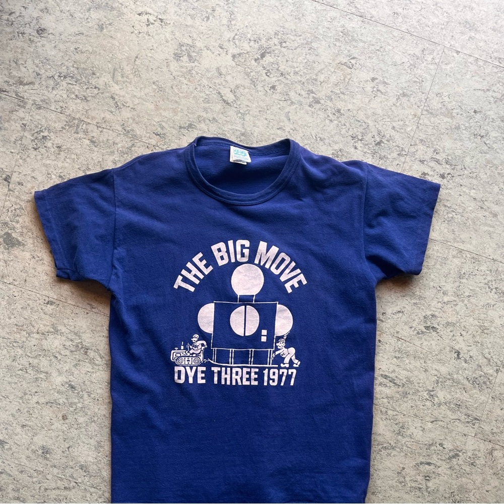 Vintage ‘Russell’ Blue Tee -the big move 1977- printed graphicwhite lettering